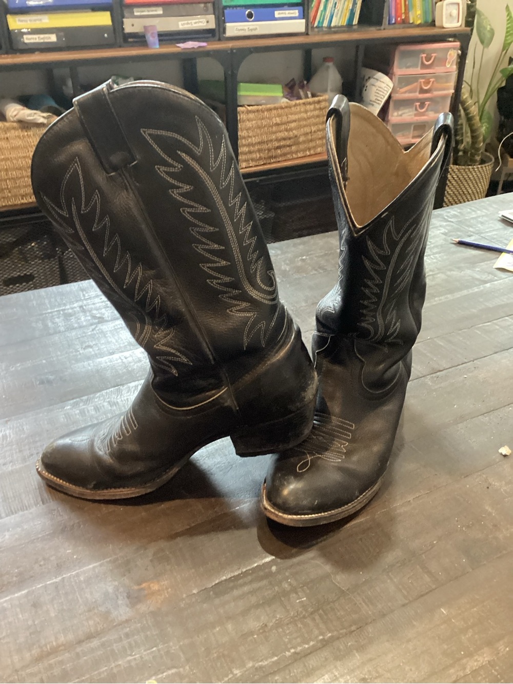 Classic Black Leather Western Cowboy Boots - Men's